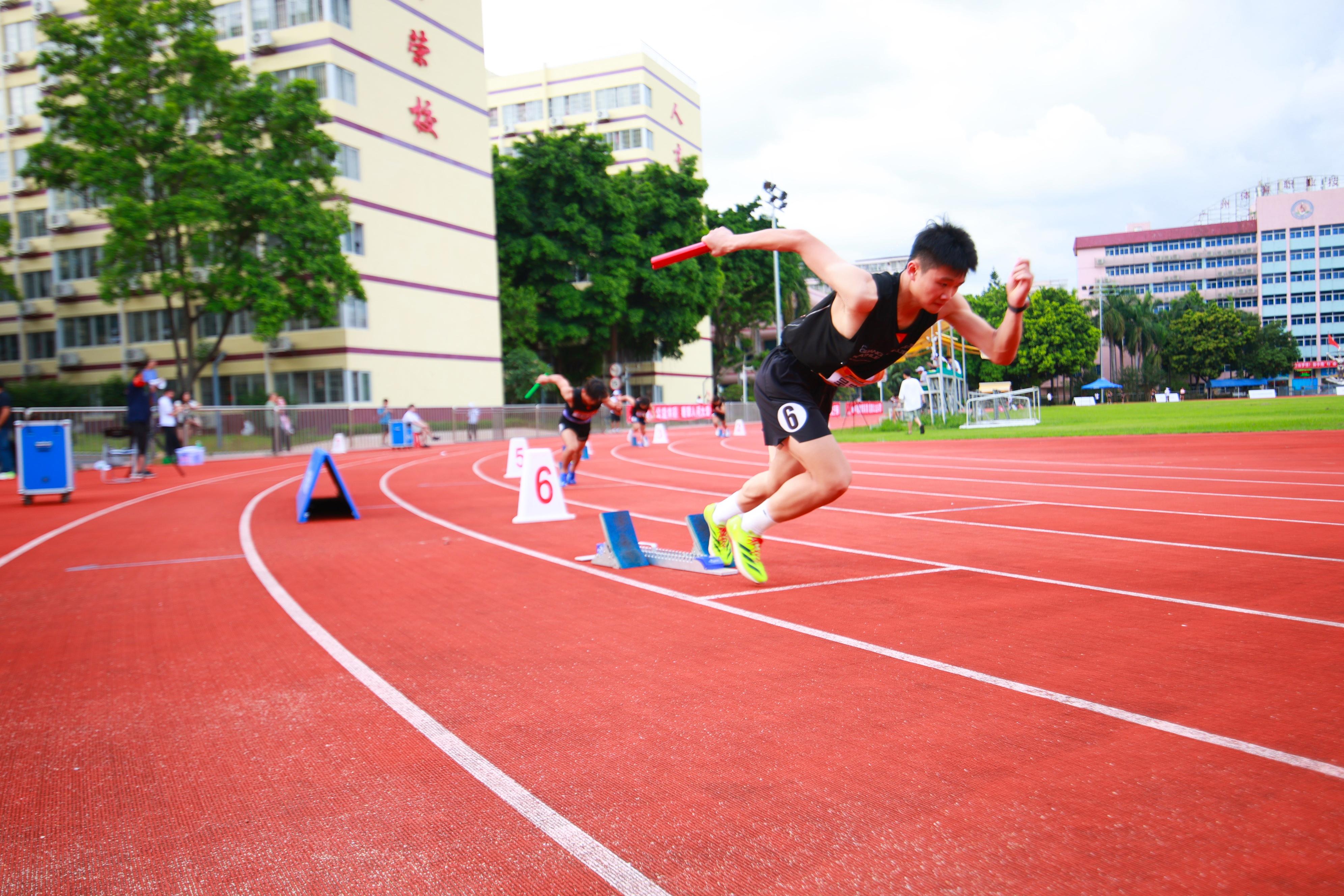 动员参与其, 广州体育职, 手则凭借丰