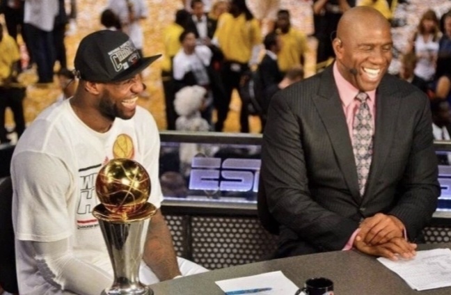 我要打爆你, 西蒙斯的节 我要打爆你, 西蒙斯的节